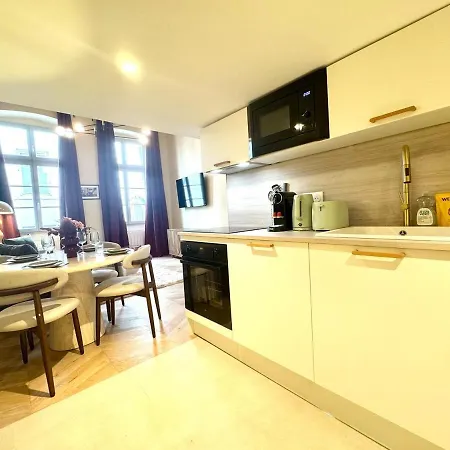 Celestine - Place Bellecour Apartment