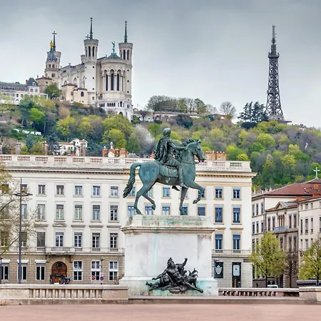 Celestine - Place Bellecour * Lyon